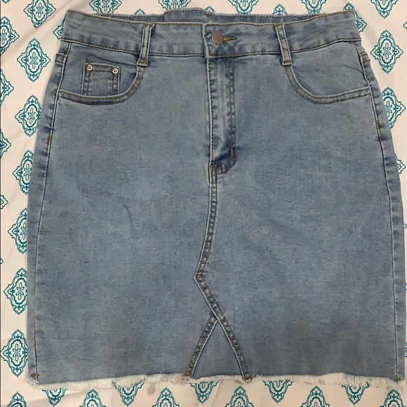 Skirts - Picture 3 of 6